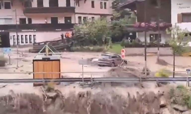 Država pod vodom, poplavljeni i dijelovi grada, blatne bujice nose aute, svi sa zebnjom gledaju prognozu: ‘Nije dobro…’