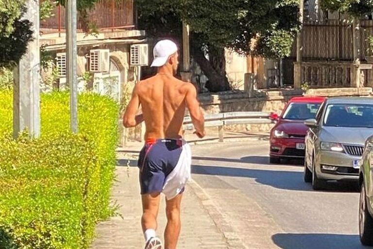 Đoković ponovo u Hrvatskoj, neobičnim izdanjem na ulici iznenadio prolaznike i vozače