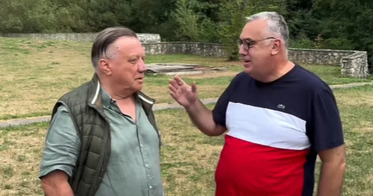 Hit “Pamtit ću te” napisao je sportski novinar: Halid Bešlić otkrio kako je pjesmu uvrstio na svoj album