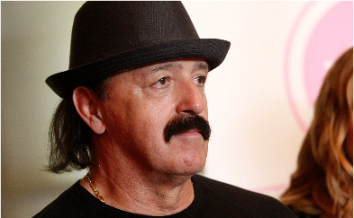 Pogledajte rijetku sliku Harisa Džinovića bez šešira, ovako je izgledao 80-ih godina