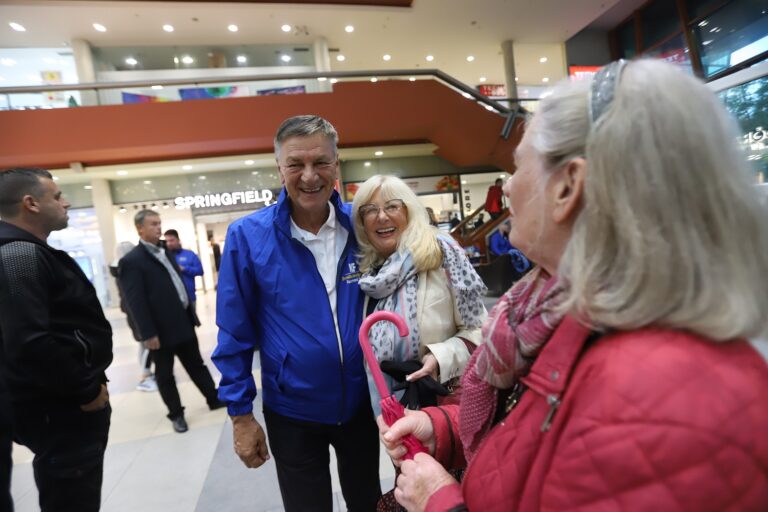 Veliki broj građana na kafi sa kandidatima BHI-KF