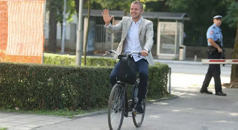 I OVO JE BIH: Obećanje, ludom radovanje – 1 KM za svakog radnika koji na posao bude dolazio biciklom