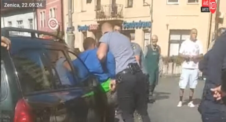 DRAMA U ZENICI: Pokušaj nasilnog ulaska na skup oldtimera, napad na policajce i hapšenja”