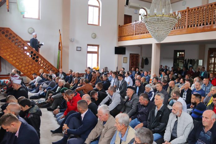 Muftija Dizdarević održao hutbu u Kočevskoj džamiji: Vlast pripada najboljim među nama