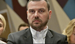 Magazinović: Jako je puno neobrazovanih dobilo priliku u politici, komuniciraju riječima koje su neprikladne