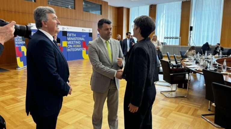 Hurtić u Berlinu učestvovao na ministarskom sastanku o integraciji Roma