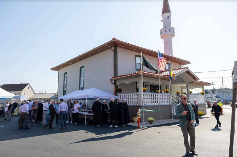 U američkom gradu Utica svečano otvorena džamija izgrađena u bosanskom stilu