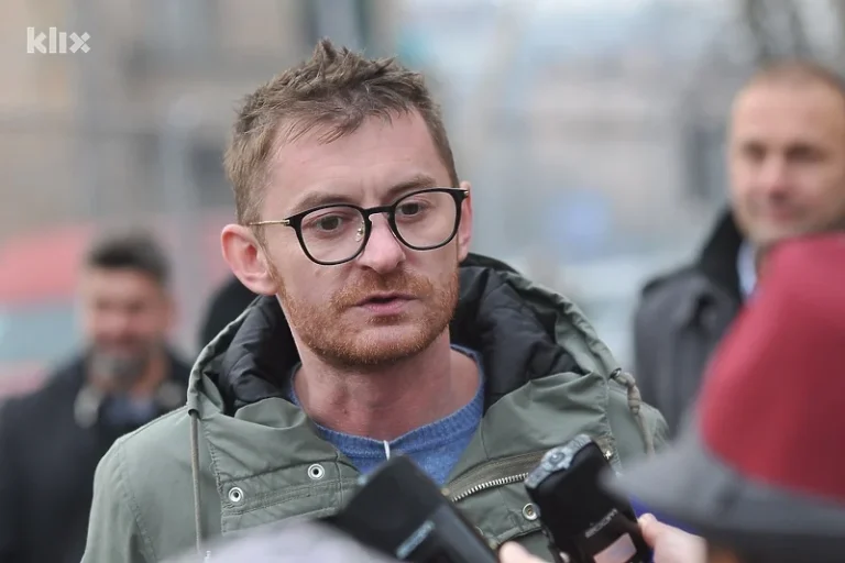 Otkriveno da je Moamer Kasumović osuđen zbog bludničenja nad maloljetnikom iz 2021. godine
