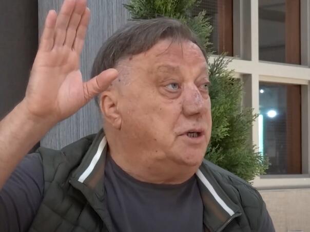 Halid Bešlić otkrio gdje je zaradio prvi honorar: ‘Gazda me odmah pitao čiji sam?’