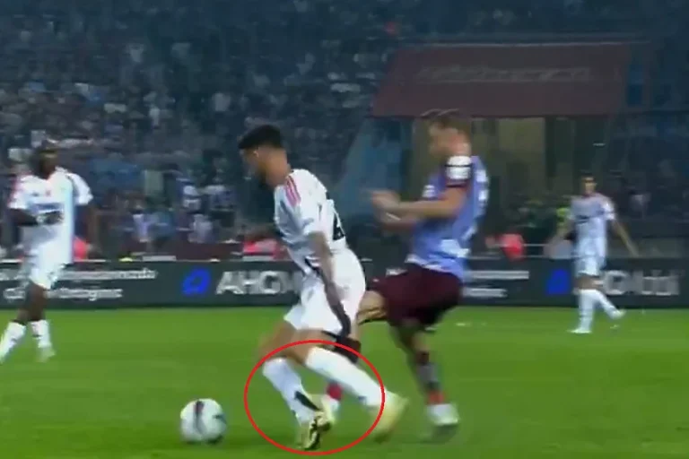 Edin Višća isključen s turskog derbija, dobio je prvi direktan crveni karton u karijeri