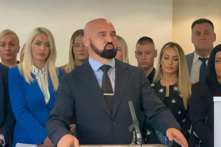 Isak pozvao sve građane koji cijene njegov lik i djelo da glasaju za Snagu naroda