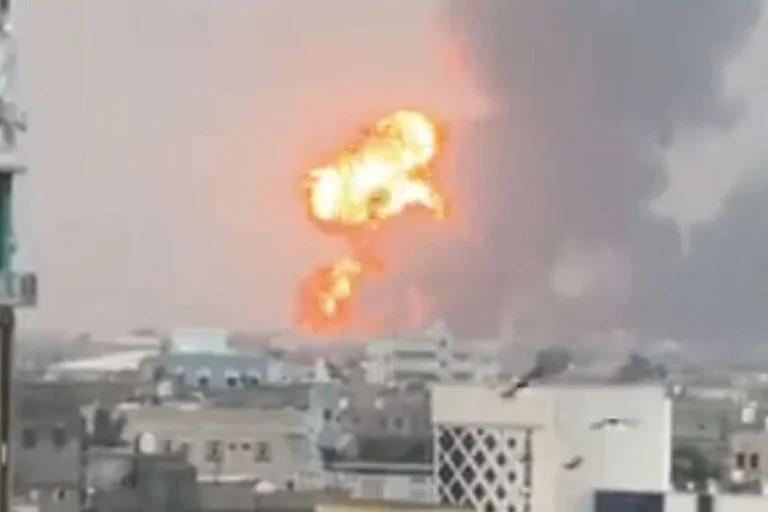 Potpuna eskalacija na Bliskom istoku: Izrael napao i Jemen, udari usmjereni na lokacije Huta