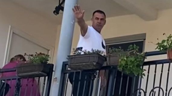 Otac dječaka teroriste novinaru: “Napusti moj posjed, zvat ću policiju”
