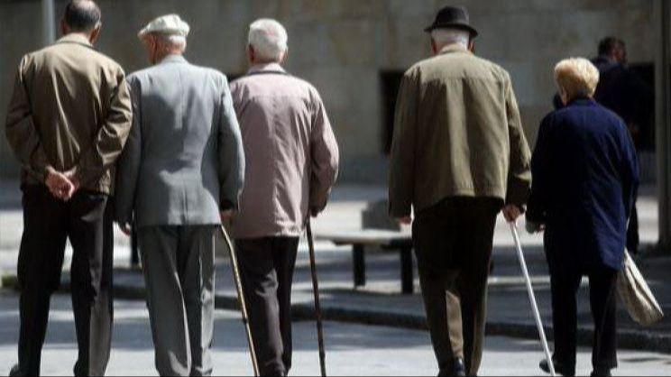 296,5 MILIONA KM | Poznat termin isplate oktobarskih penzija