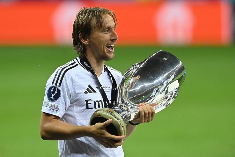 Luka Modrić večeras postaje najstariji igrač u historiji Real Madrida