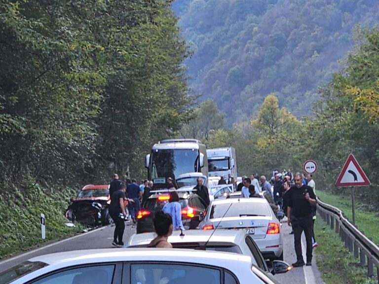 Teška nesreća na M-17 kod Vranduka, ima povrijeđenih