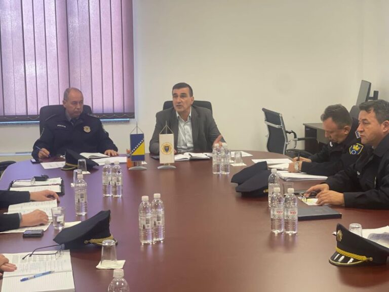 “Policijski komesar Uprave policije MUP-a ZDK održao sastanak sa načelnicima policijskih uprava”
