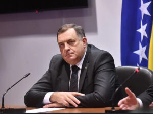 Dodik uplatio po 50.000 KM lokalnim zajednicama pogođenim poplavama