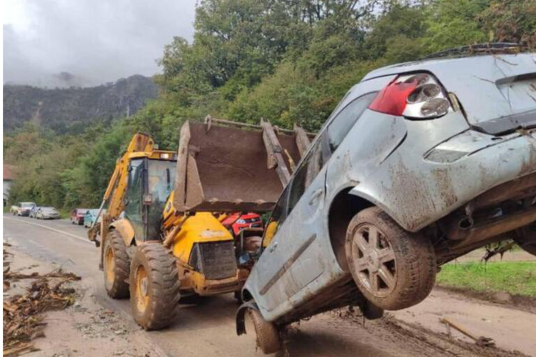 Besplatne usluge za građane čija su vozila oštećena u poplavama