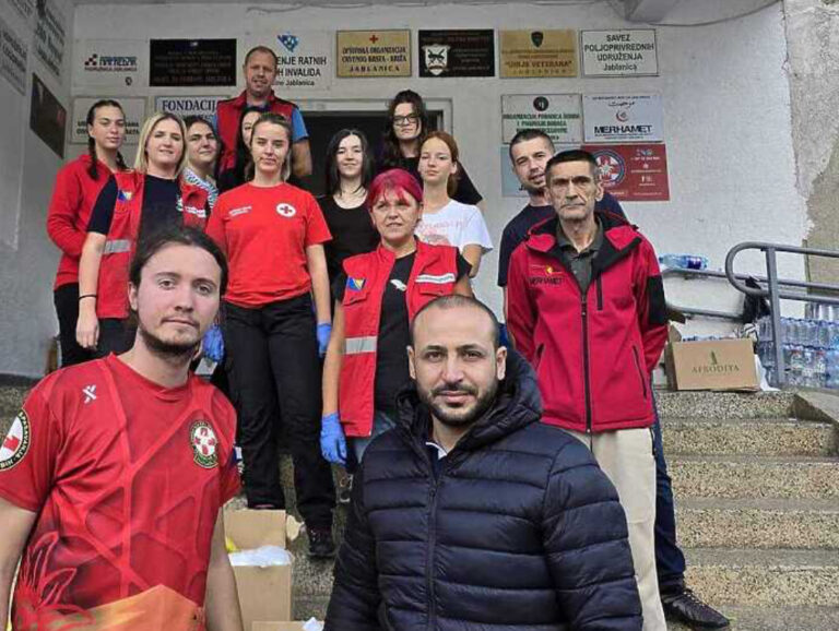 Palestinac iz Gaze pomaže unesrećenima nakon poplava u BiH, dostavlja im hranu i potrepštine