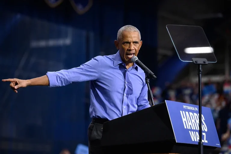 Harris “aktivirala” bivše predsjednike, u kampanji joj se pridružili Bill Clinton i Barack Obama