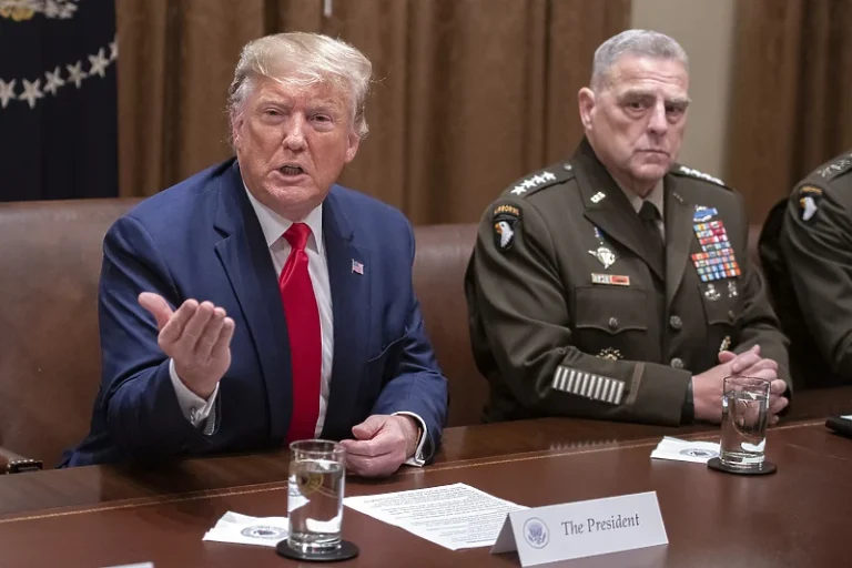 Bivši prvi čovjek američke vojske: Trump je fašista do srži i najopasnija osoba u Americi