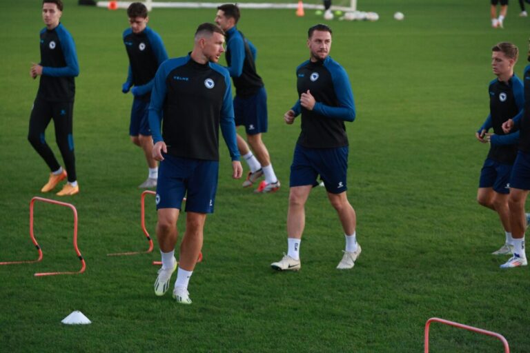 Zmajevi stigli na trening, Džeko imao pune ruke posla sa potpisivanjem autograma