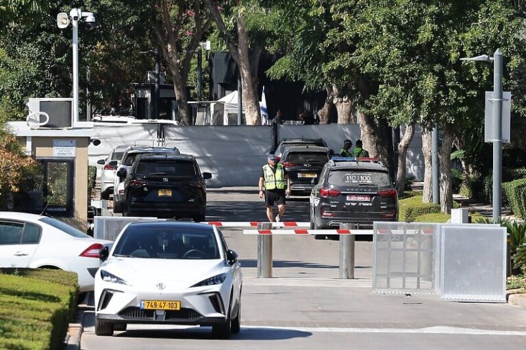 Netanyahuov ured potvrdio da je dron ciljao njegovu kuću, tvrde da se nije nalazio u njoj