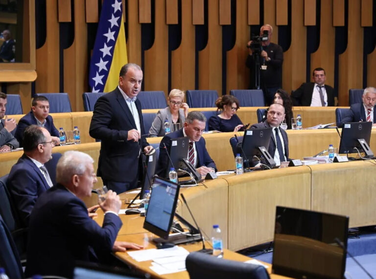 Dva delegata Kluba Bošnjaka napustila sjednicu Doma naroda zbog Prijedloga zakona o Ustavnom sudu BiH