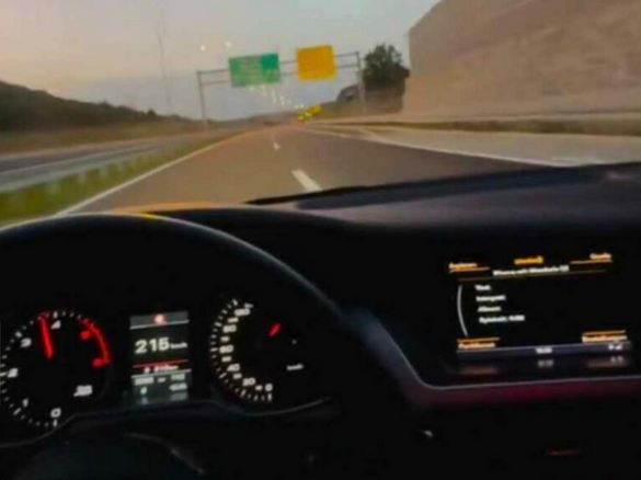 Policajac divljao autoputem: Audi-ja vozio 215 km/h