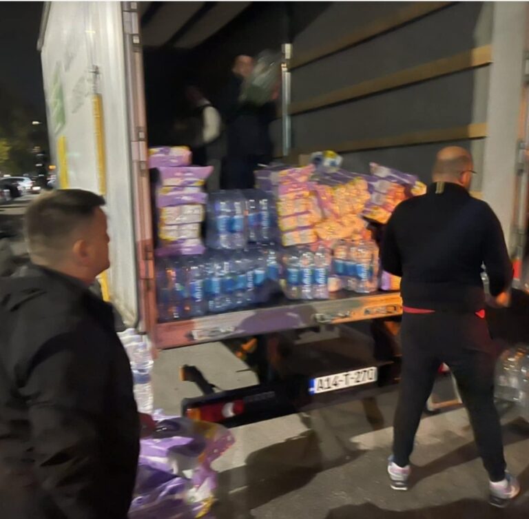 Tešanj: Kamioni s pomoći kreću ka poplavljenim područjima Jablanice i Konjica