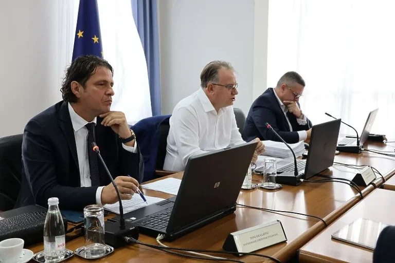 Vlada FBiH se zadužila za još 40 miliona KM na Sarajevskoj berzi