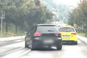 Opasna vožnja u Sarajevu: Bahati vozač vozio 