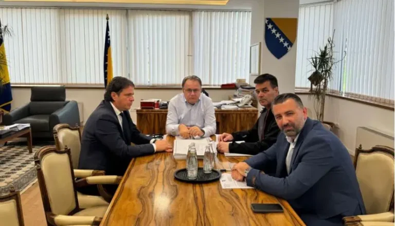 IDE PODRŠKA | Nikšić i Kraljević s načelnikom Jablanice o sanaciji posljedica poplava i klizišta