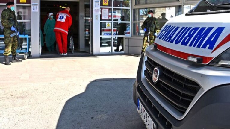NAKON PADA | Poznato stanje povrijeđenih u nesreći u Novom Sadu: Dvije osobe pri svijesti