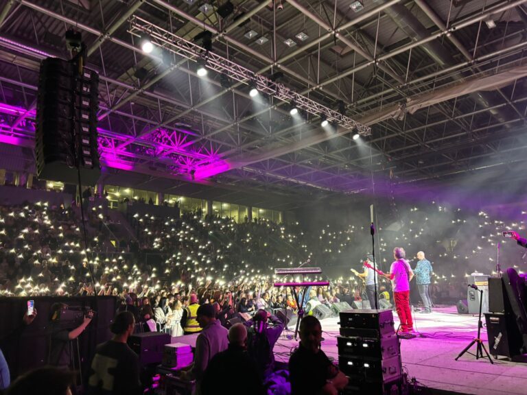 NOĆ ZA PAMĆENJE | Veliki humanitarni koncert „Niste sami“ ostavio Zeničane bez teksta