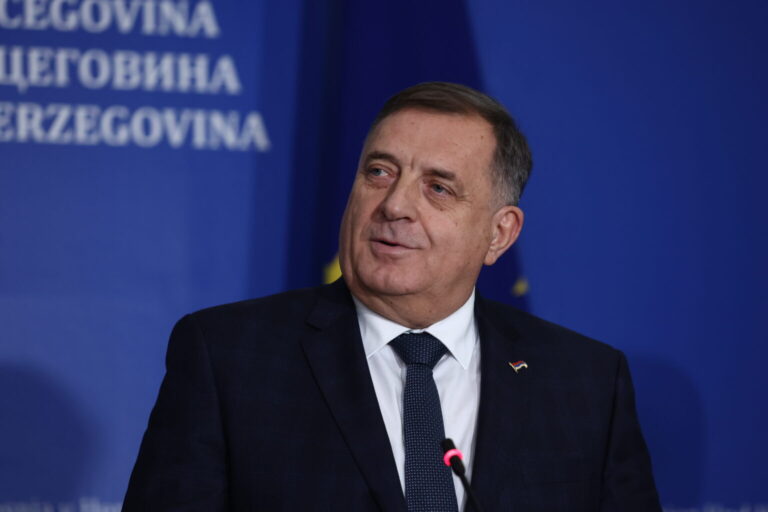 Zašto Tužilaštvo i Sud BiH ne reaguju kada Dodik i advokati odbrane bosanski jezik nazivaju bošnjačkim?
