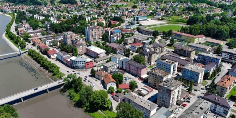 Stariji bračni par iz Zavidovića sutra bi mogao biti deložiran iz stana kupljenog prije 24 godine