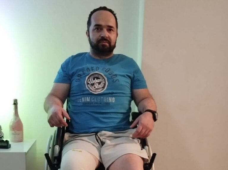 Pomozimo Ferhatu kojem su obje noge amputirane