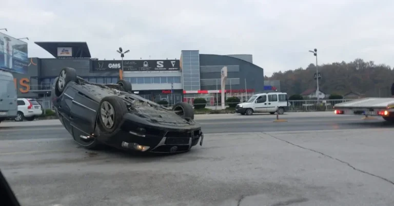 U Vitezu jutros na magistralnoj cesti M-5 prevrnuto vozilo