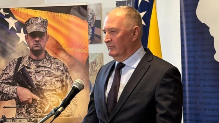 Helez pozvao NATO i EU da reaguju zbog antiustavnog djelovanja NSRS: Slično je i Hitler pripremio spajanje Austrije Njemačkoj