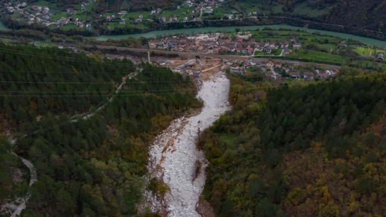 Iz BH Meteo najavljene nove poplave, vrhunac nestabilnosti popodne i večeras