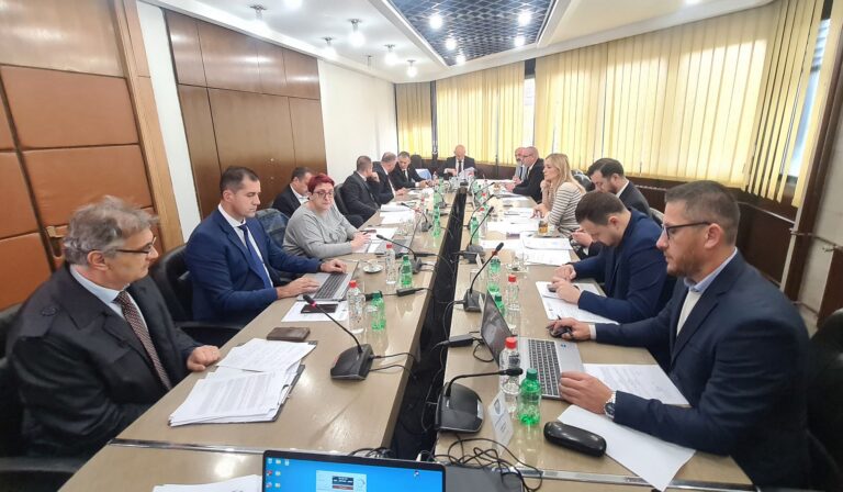 Vlada ZDK odobrila 310.000 KM za podršku organizaciji sajmova i projekat Privredne komore, usvojeno više odluka o odobravaju sredstava pojedincima i organizacijama