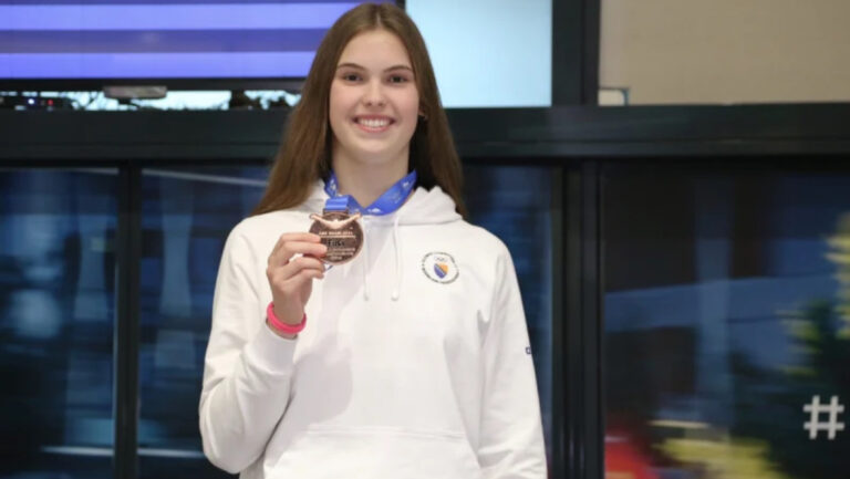 Lanina bronzana medalja sa Svjetskog prvenstva na humanitarnoj aukciji