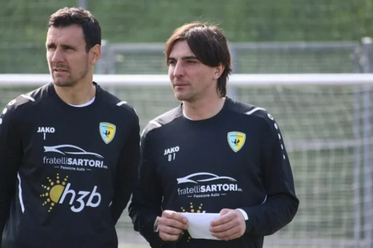 Italijanski klub u danu promijenio tri trenera, navijači jednog otjerali s treninga