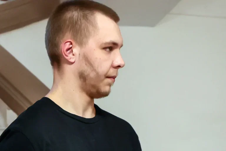 Rus koji je već u zatvoru zbog spaljivanja Kur’ana osuđen i na 14 godina zatvora zbog izdaje