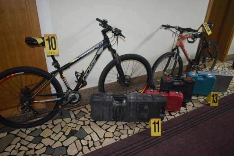 Akcijom zeničke policije četiri lica lišena slobode zbog izvršenja teških krađa 