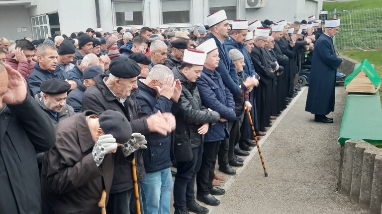 DŽENAZA | U 103. godini preminuo najstariji Gračanlija hadži-Hasib ef. Čamdžić: Bio imam u Derventi, Maglaju i rodnom gradu