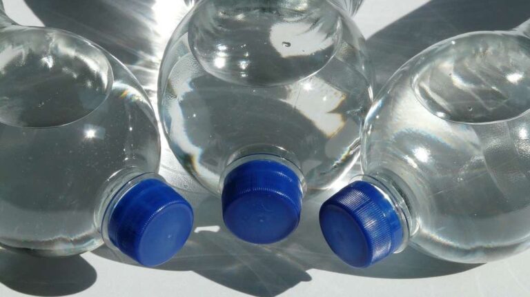 Deficit u sektoru voda i bezalkoholnih pića u BiH u 2024. narastao na 121 milion KM