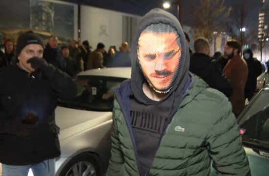 SLOBODA NOVINARIMA | Maskirani nasilnik napao snimatelja N1, serija incidenata u Beogradu